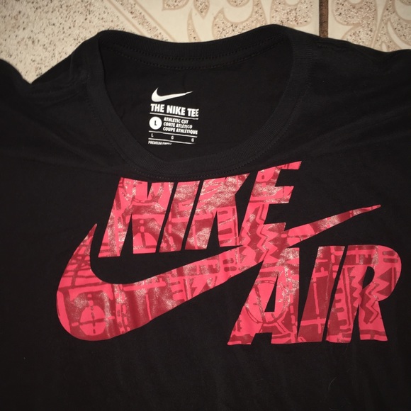 Nike T-Shirt - Picture 2 of 3
